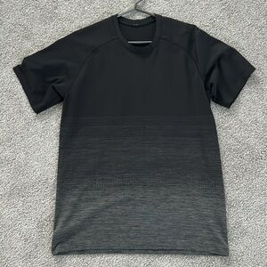 Lululemon Men’s Shirt